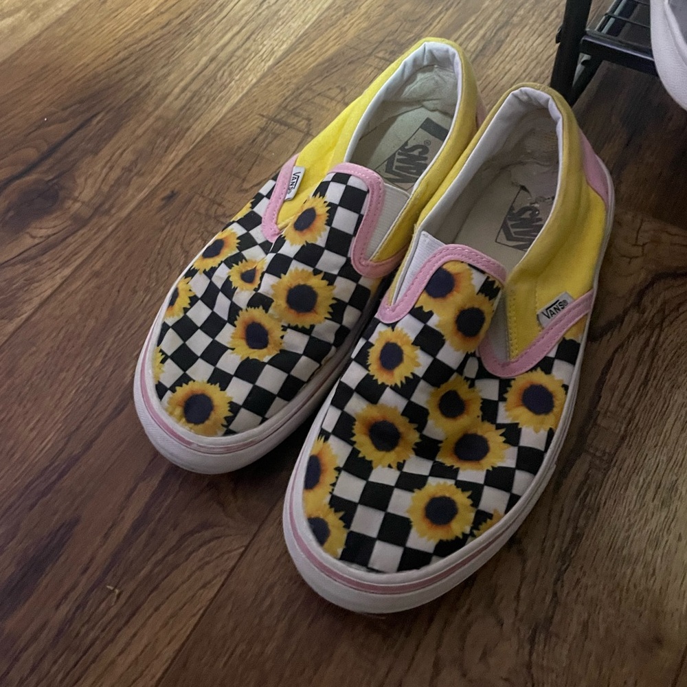 Women’s sunflower Vans size 10